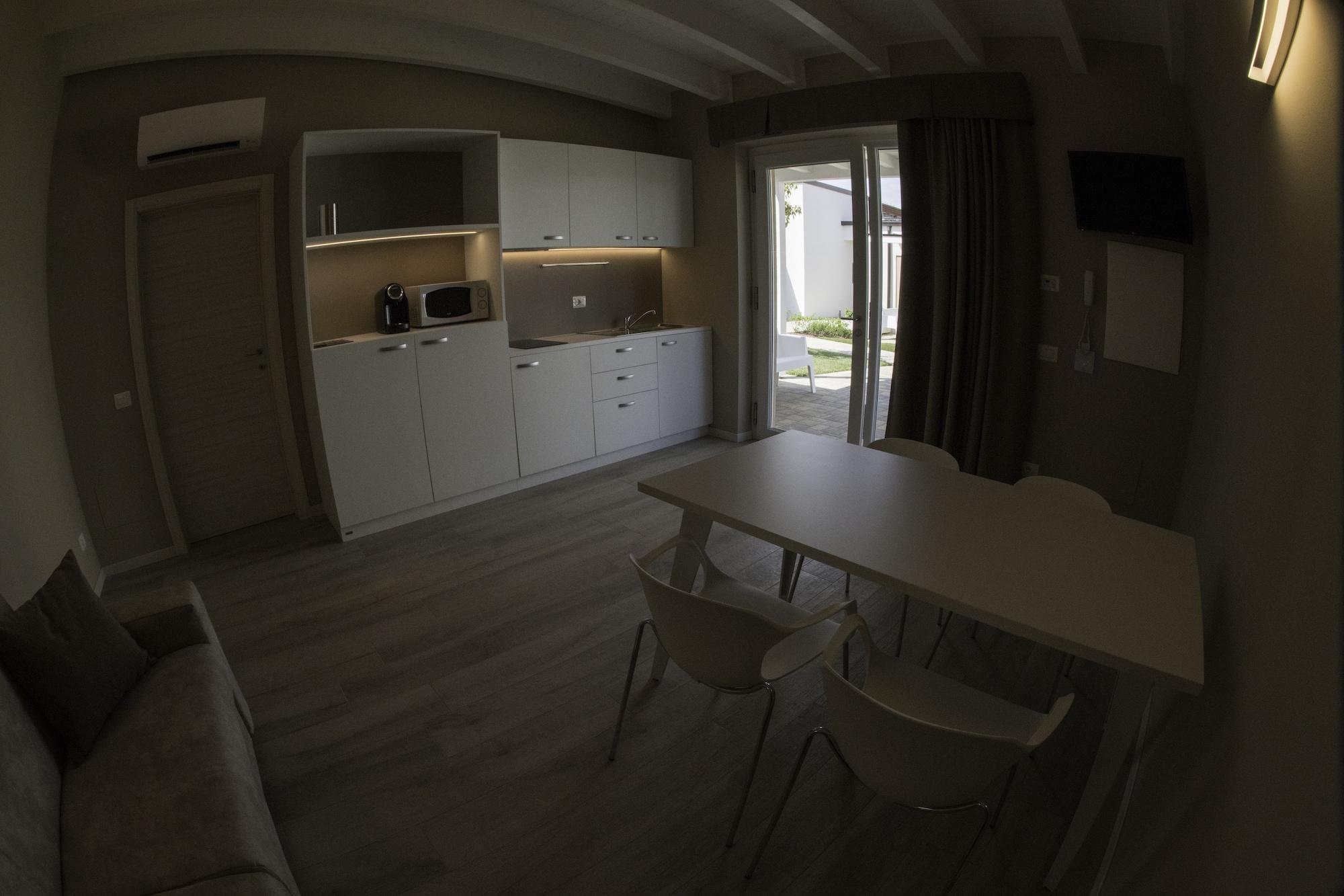Aurora Aparthotel Peschiera del Garda Exterior foto